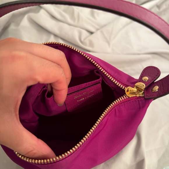 Ferragamo purple nylon zipped shoulder bag (authentic) - Picture 11 of 11